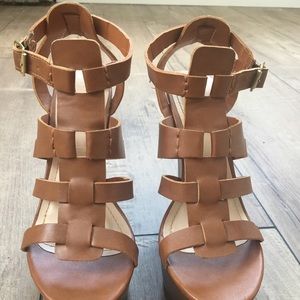 Nude high wedges
